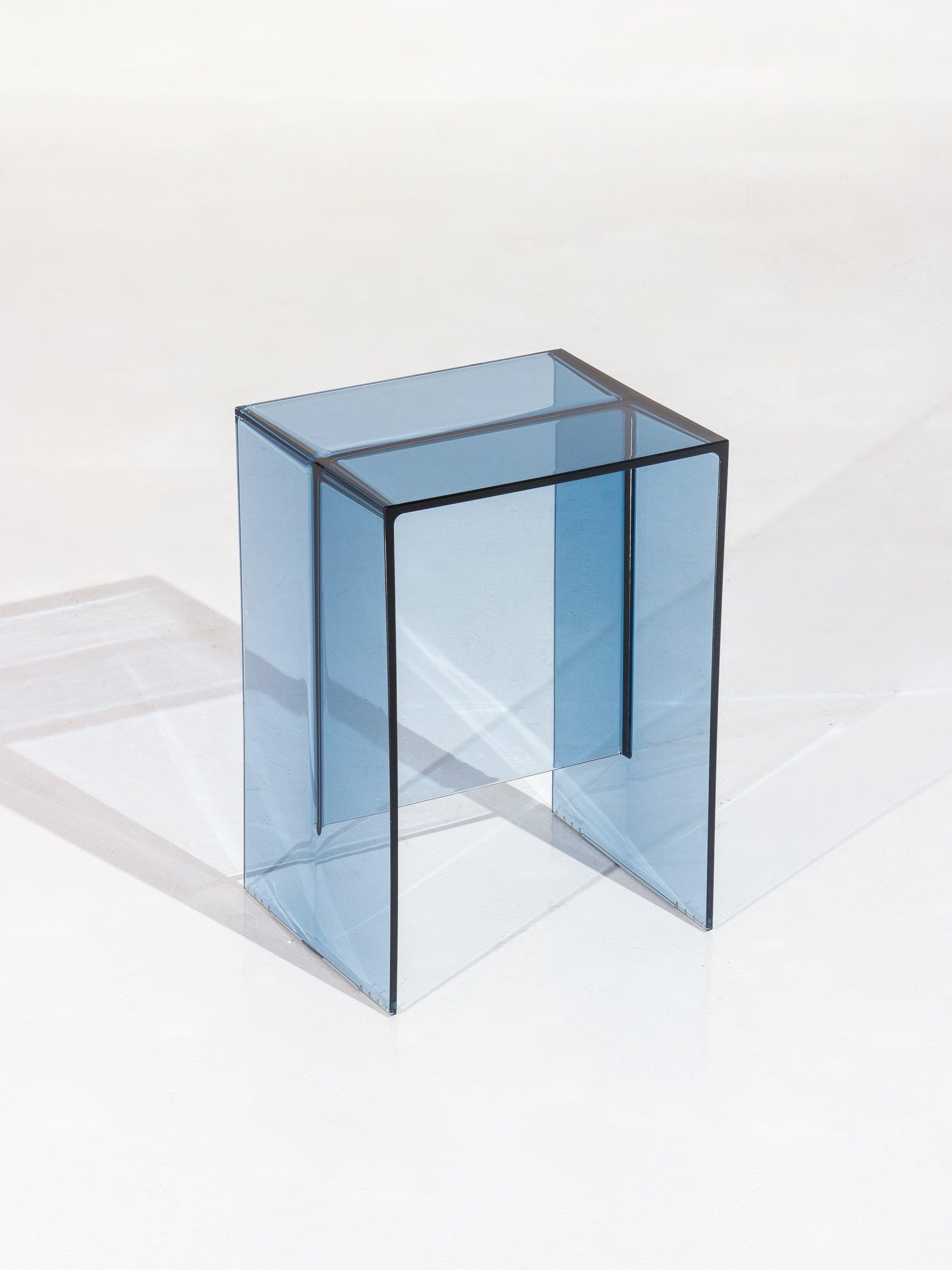 Max Beam Tables by Kartell: Rental